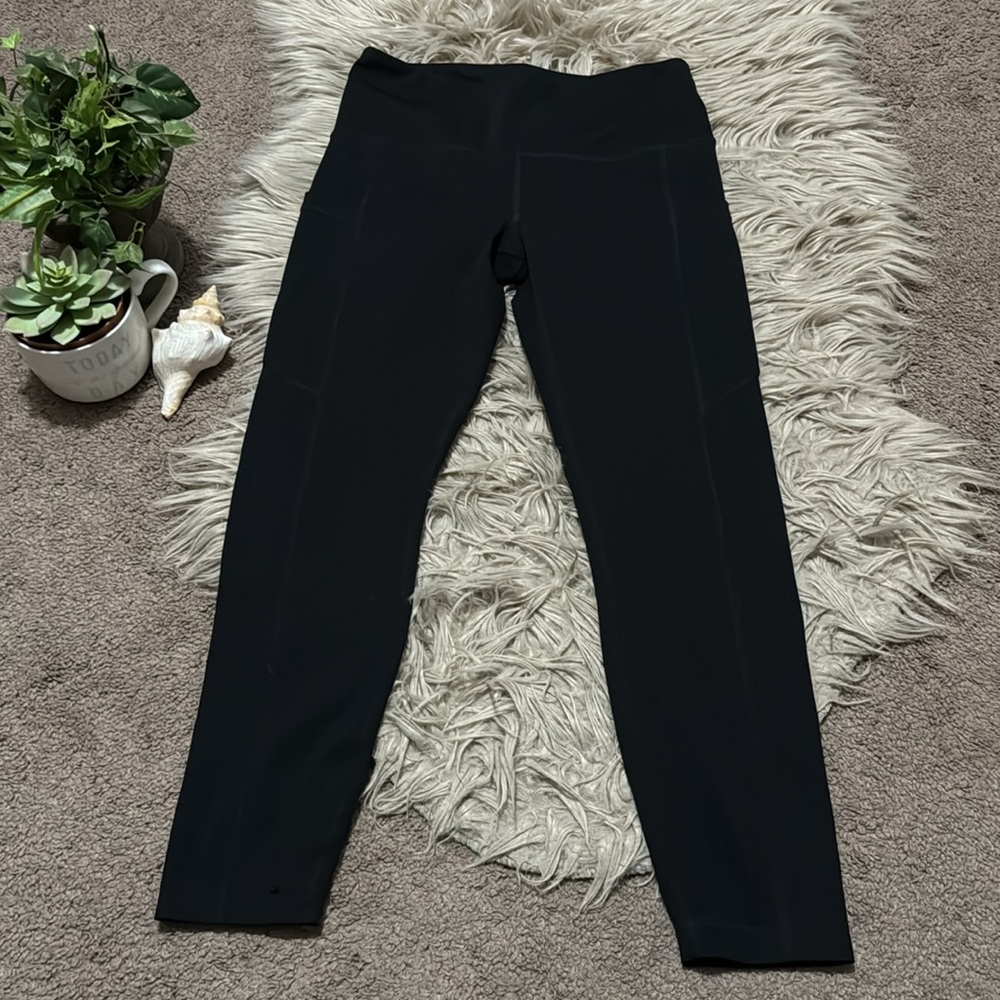 NWOT Yogalicious Capri Tights-Sz M-Lux Style-Side Hip Pockets-Black - Picture 3 of 13